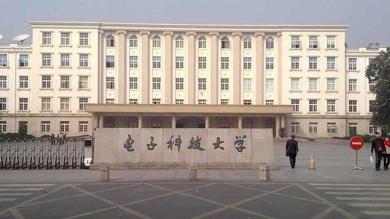 定制化时代：如何选择合适的电子产品材质厂家**